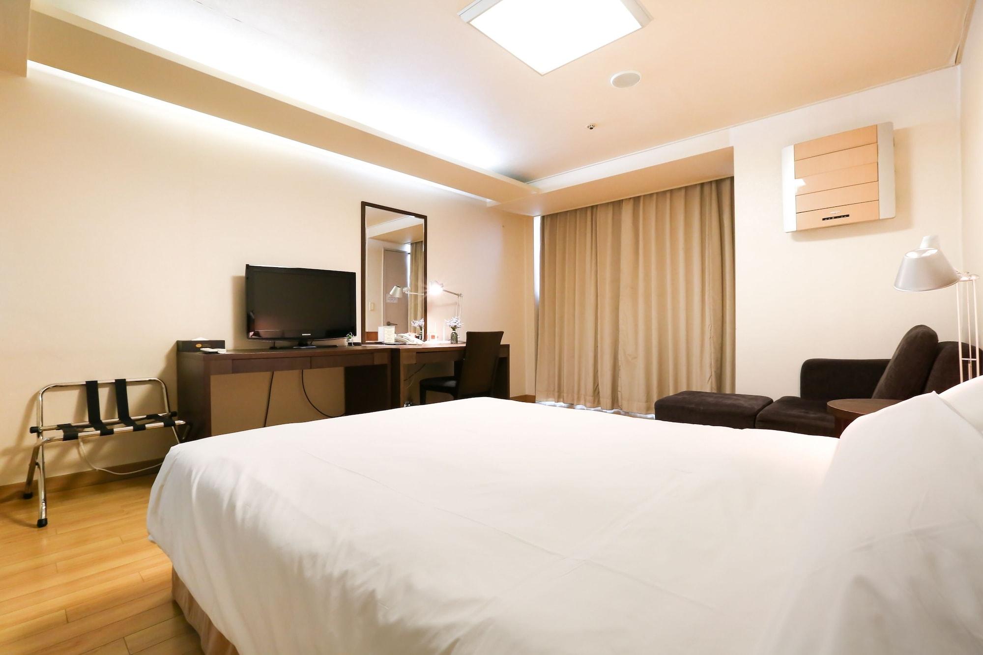 Gangnam Family Hotel Сеул Экстерьер фото