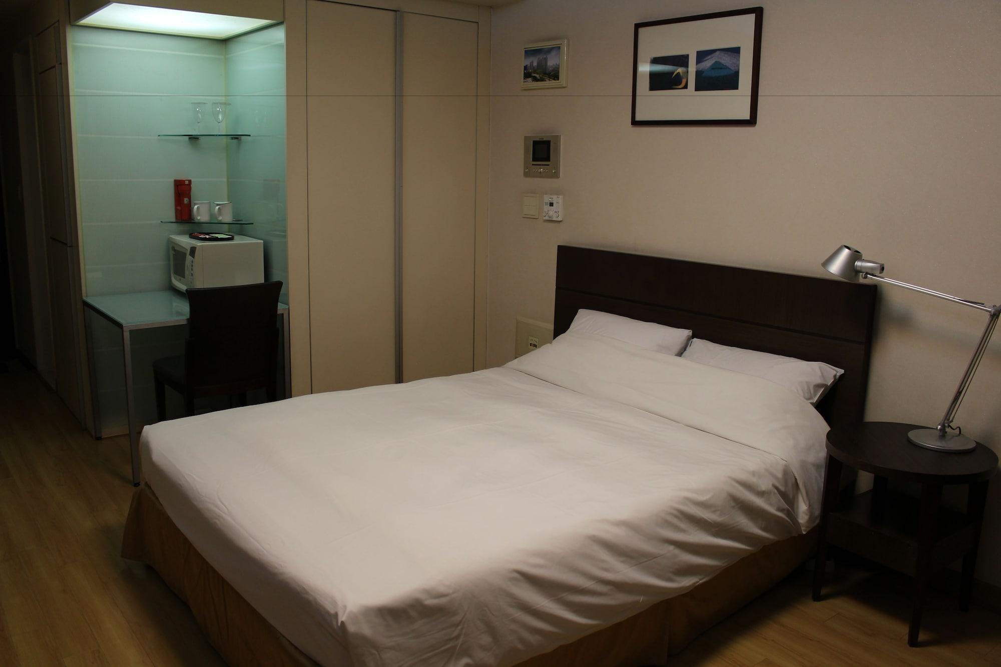 Gangnam Family Hotel Сеул Экстерьер фото